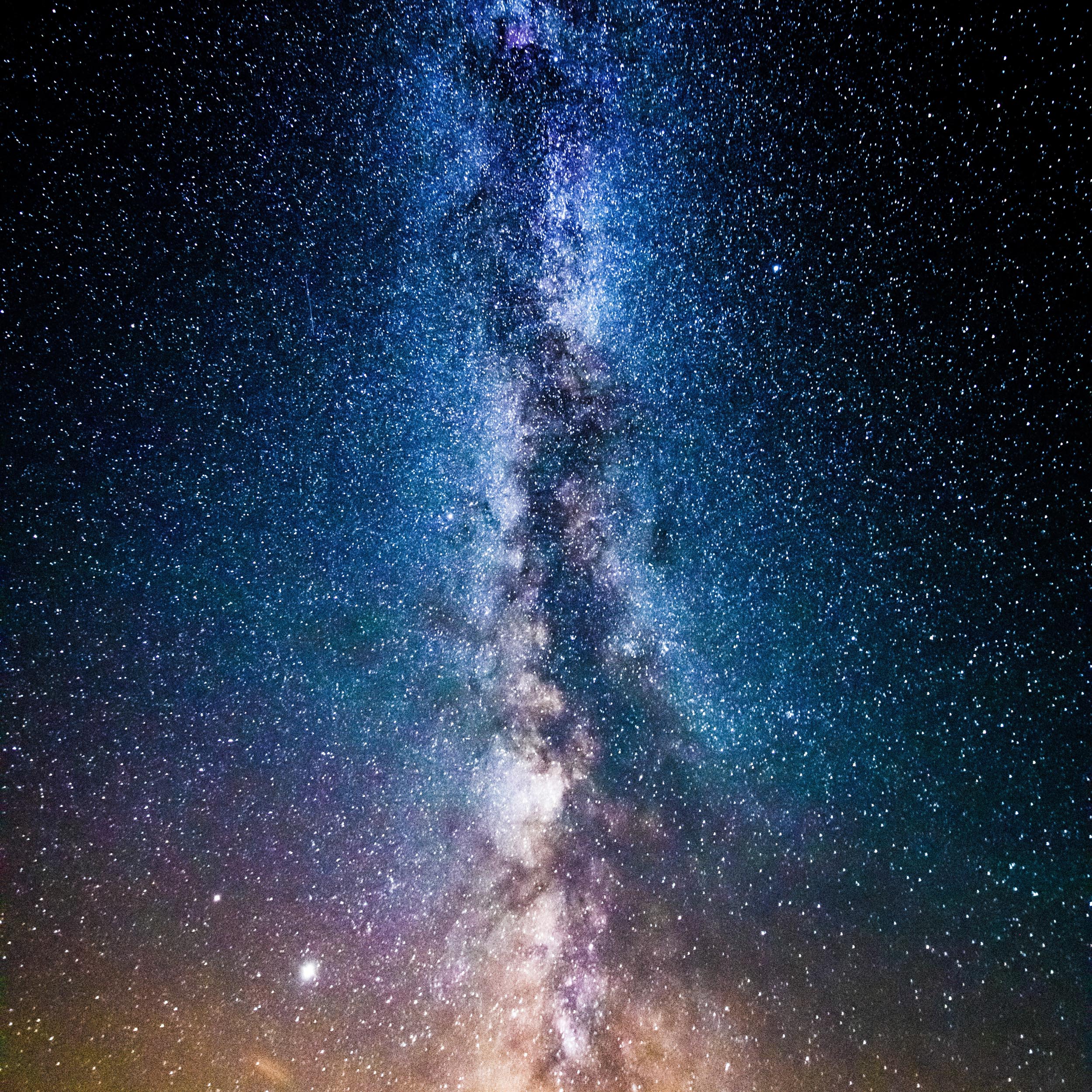 milky way in the sky with many stars